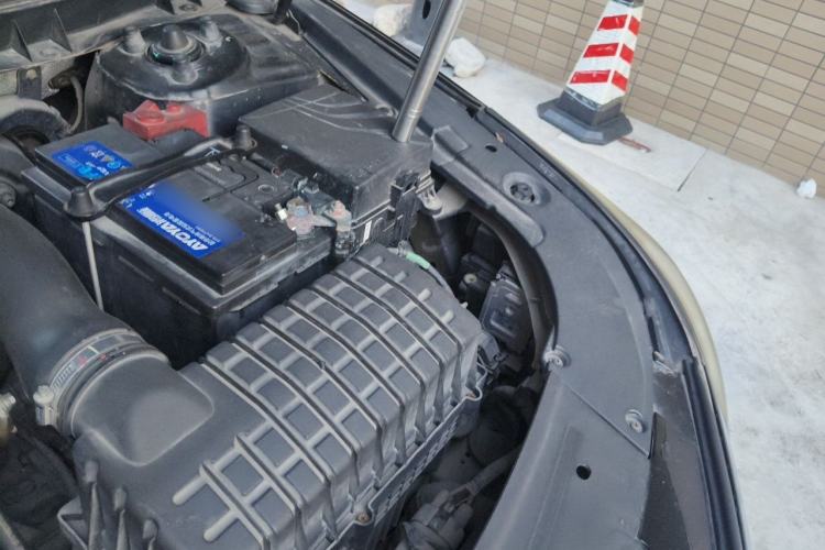 Used GAC Trumpchi GA8 2016 320T Luxury Edition Engine Bay Left