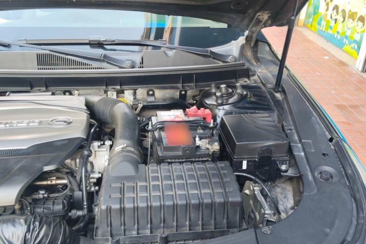 Used GAC Trumpchi GA8 2016 320T Luxury Edition Engine Bay Left