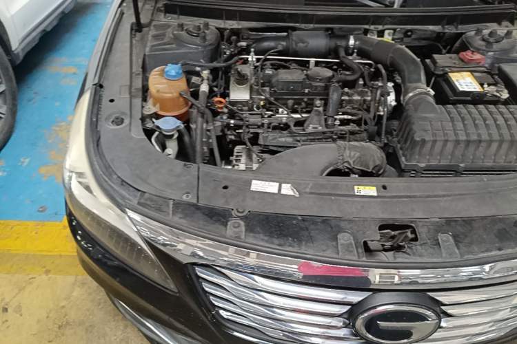 Used GAC Trumpchi GA8 2016 320T Luxury Edition Engine Bay Right