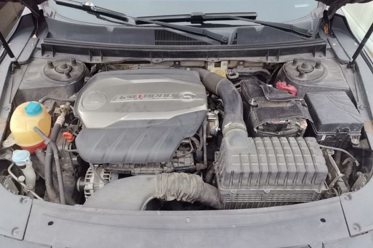 Used GAC Trumpchi GA8 2016 320T Luxury Edition Engine Bay