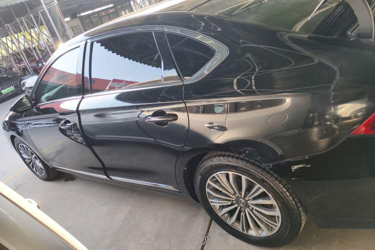 Used GAC Trumpchi GA8 2016 320T Executive Edition Exterior 3