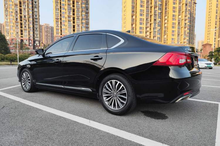 Used GAC Trumpchi GA8 2016 320T Luxury Edition Exterior 5