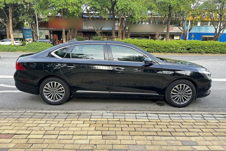 Used GAC Trumpchi GA8 2016 320T Luxury Edition Exterior 9