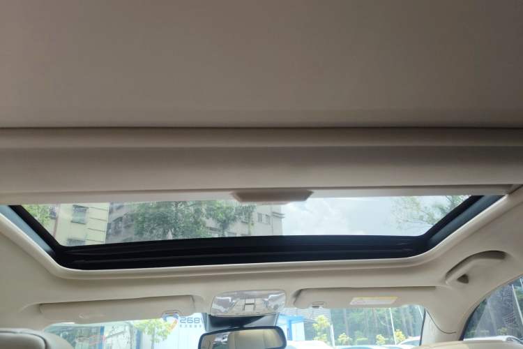 Used GAC Trumpchi GA8 2016 320T Prestige Edition Headliner