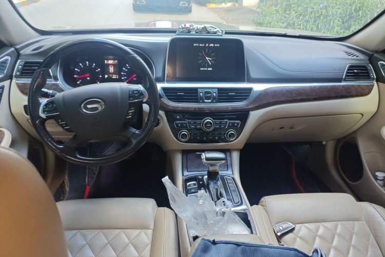 Used GAC Trumpchi GA8 2016 320T Luxury Edition Interior 2
