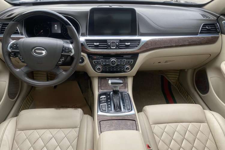 Used GAC Trumpchi GA8 2016 320T Ultimate Edition Interior 2