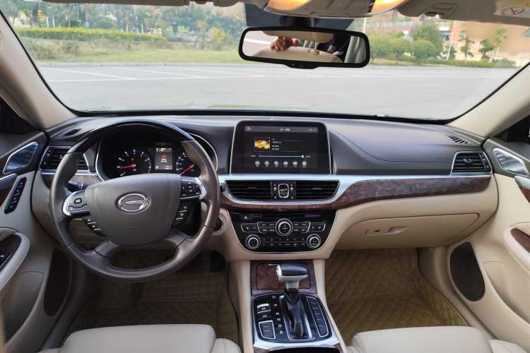 Used GAC Trumpchi GA8 2016 320T Luxury Edition Interior 2