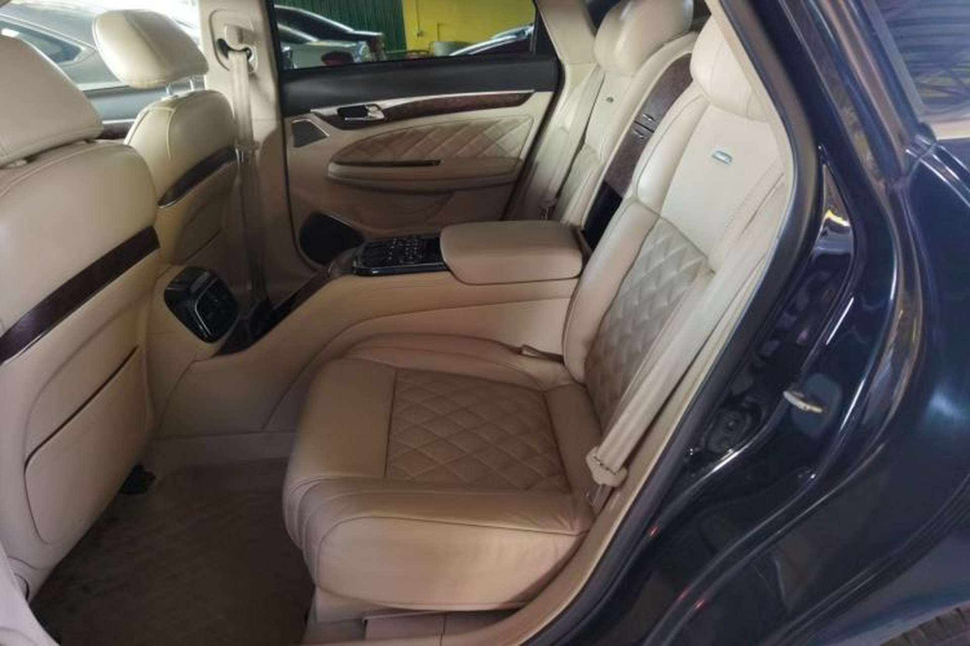 Used GAC Trumpchi GA8 2016 320T Ultimate Edition Interior 4