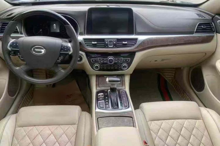 Used GAC Trumpchi GA8 2016 320T Ultimate Edition Interior 6