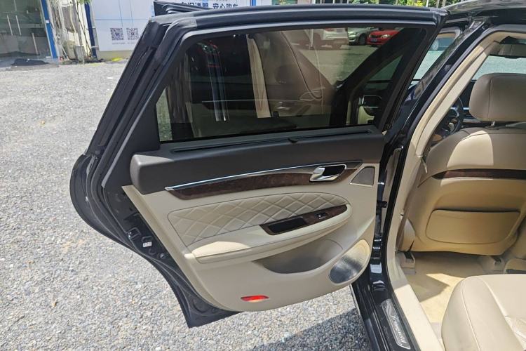 Used GAC Trumpchi GA8 2016 320T Executive Edition Interior 8