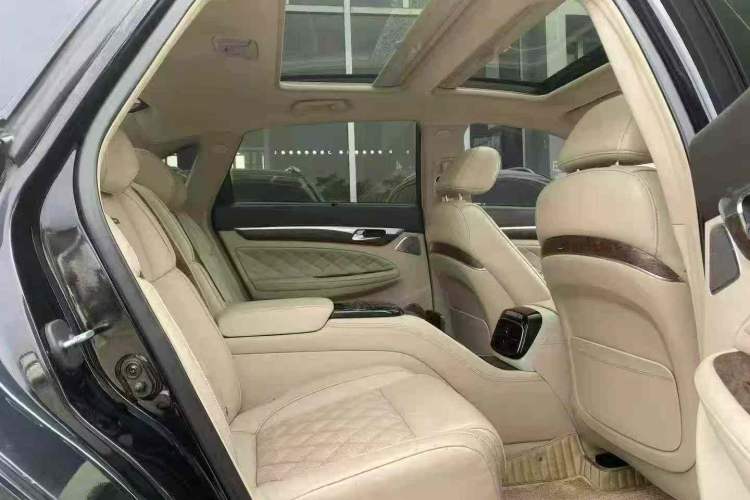 Used GAC Trumpchi GA8 2016 320T Ultimate Edition Interior 9