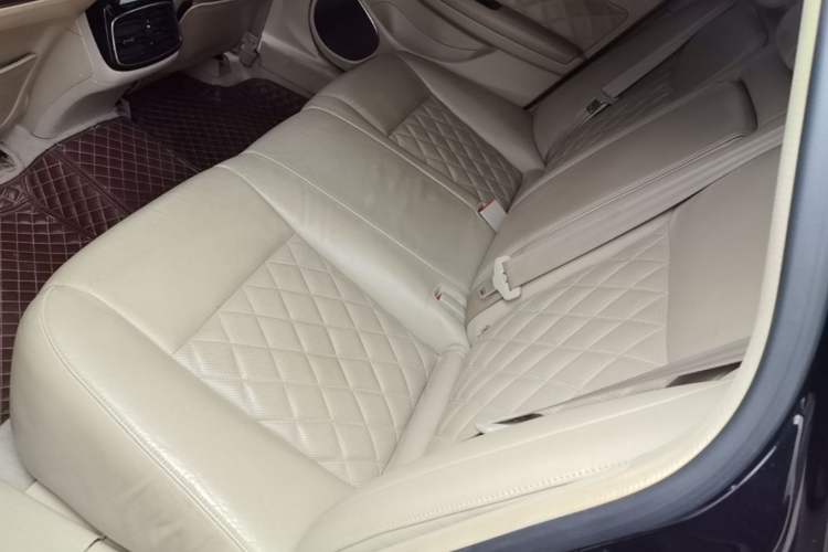 Used GAC Trumpchi GA8 2016 320T Luxury Edition Left Rear Seat