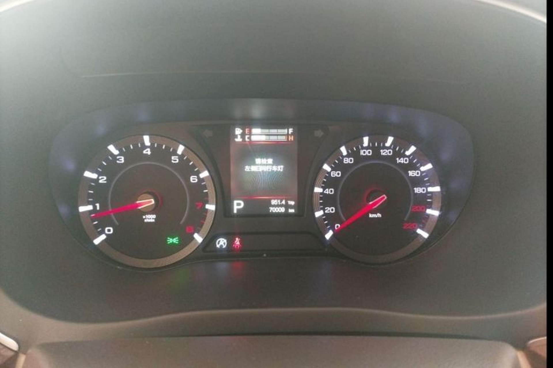 Used GAC Trumpchi GA8 2016 320T Ultimate Edition Odometer Close Up