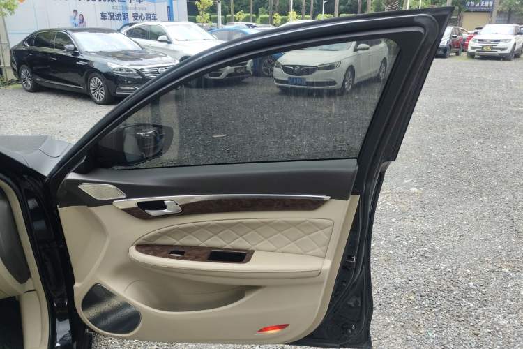 Used GAC Trumpchi GA8 2016 320T Prestige Edition Right Front Door Interior