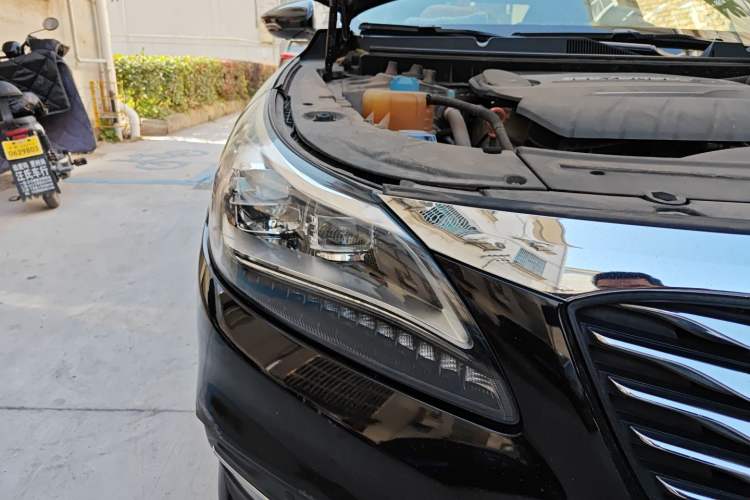 Used GAC Trumpchi GA8 2016 320T Luxury Edition Right Front Headlight