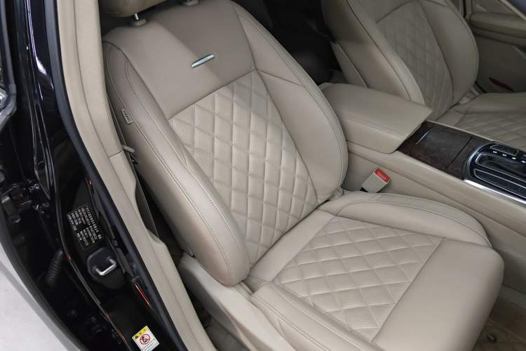Used GAC Trumpchi GA8 2016 320T Luxury Edition Right Front Seat