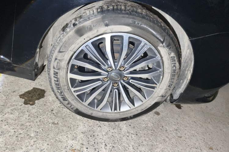 Used GAC Trumpchi GA8 2016 320T Luxury Edition Right Front Wheel Hub