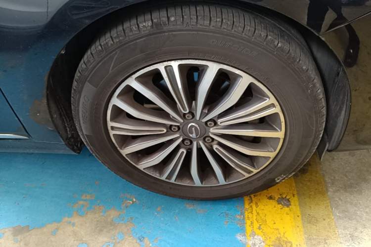 Used GAC Trumpchi GA8 2016 320T Luxury Edition Right Front Wheel Hub