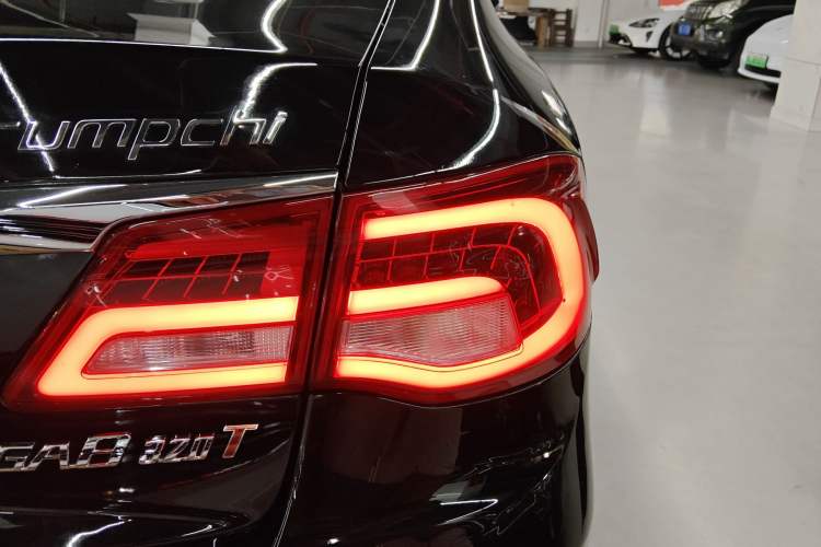 Used GAC Trumpchi GA8 2016 320T Luxury Edition Right Rear Taillight