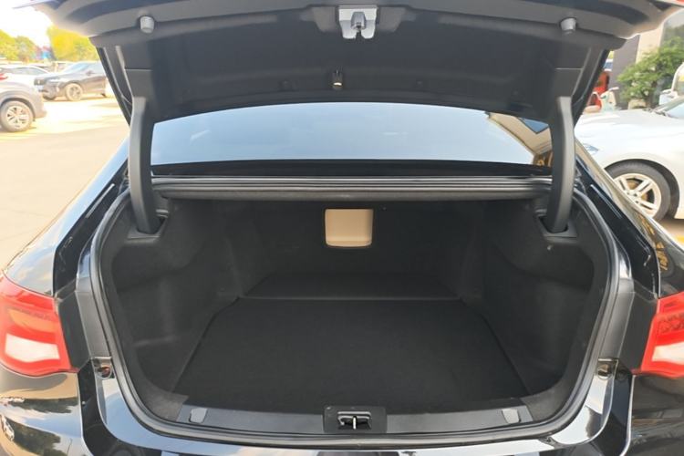 Used GAC Trumpchi GA8 2016 320T Luxury Edition Trunk