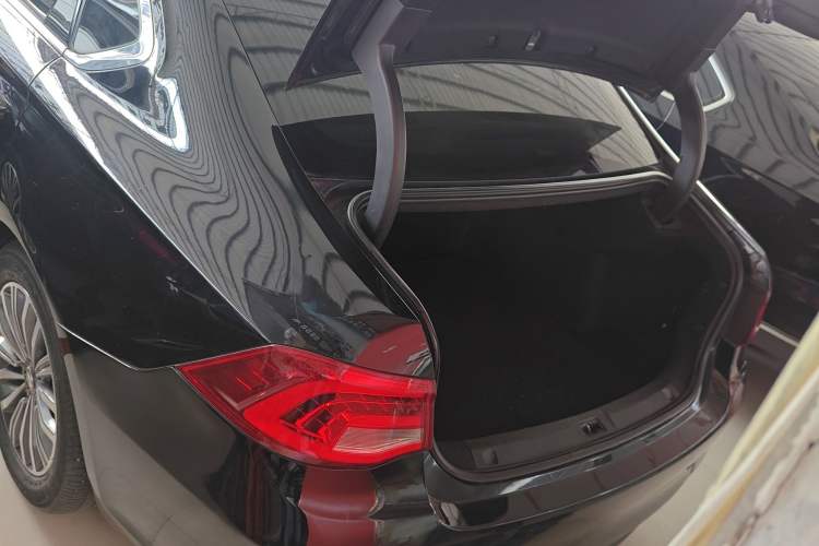 Used GAC Trumpchi GA8 2016 320T Luxury Edition Trunk
