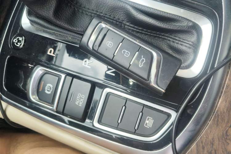 Used GAC Trumpchi GA8 2016 320T Prestige Edition Vehicle Key