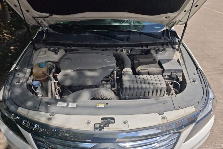Used GAC Trumpchi GA8 2016 320T Luxury Edition Engine Bay