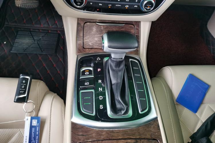 Used GAC Trumpchi GA8 2016 320T Luxury Edition Gear Lever