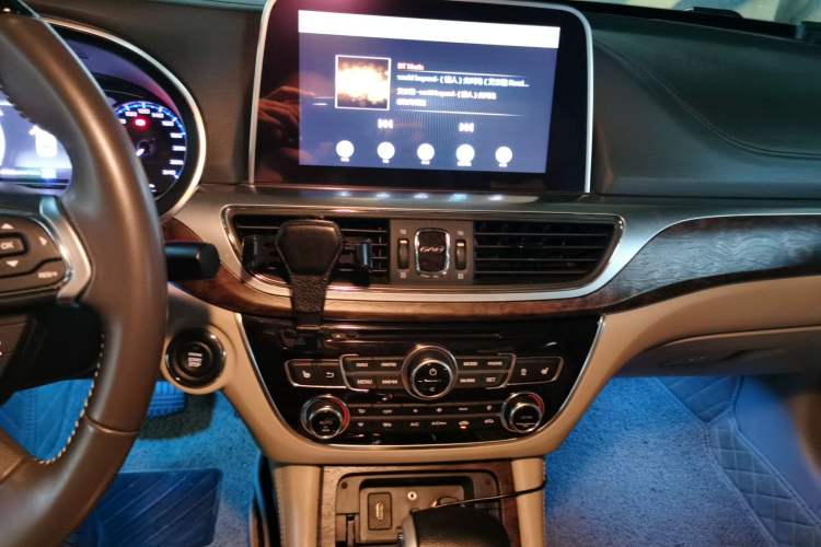 Used GAC Trumpchi GA8 2017 320T Ultimate Edition Audio And AC Panel