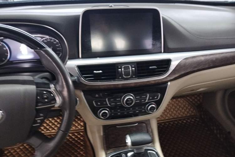 Used GAC Trumpchi GA8 2017 320T Luxury Edition Audio And AC Panel