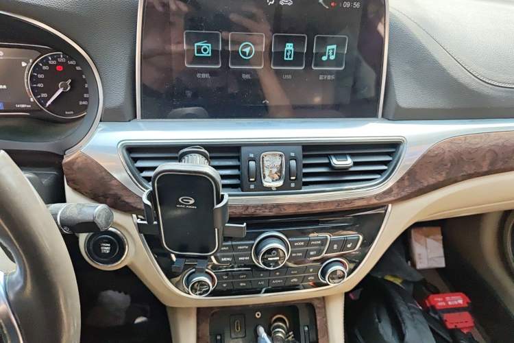 Used GAC Trumpchi GA8 2017 320T Luxury Edition Audio And AC Panel