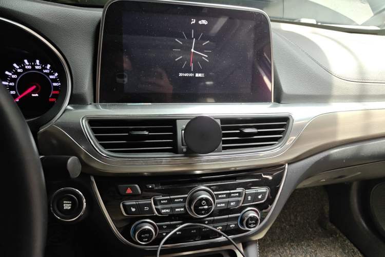 Used GAC Trumpchi GA8 2017 280T Deluxe Edition Audio And AC Panel