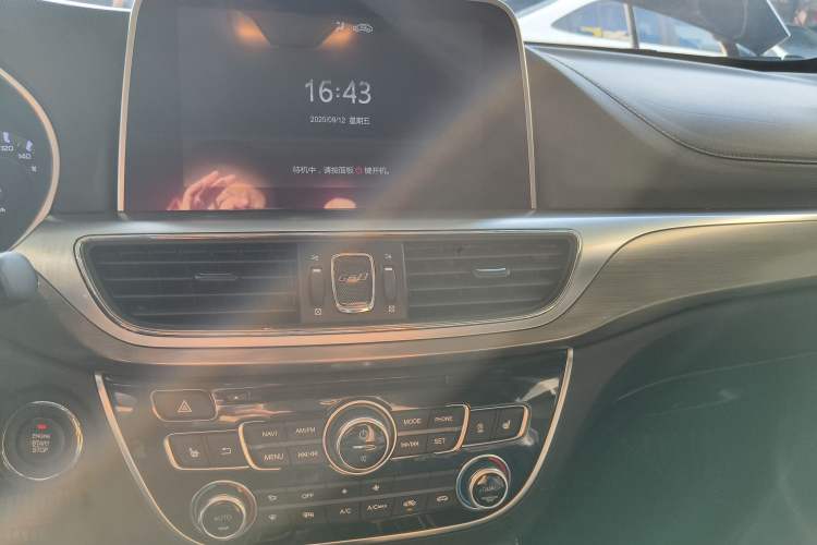 Used GAC Trumpchi GA8 2017 280T Deluxe Edition Audio And AC Panel