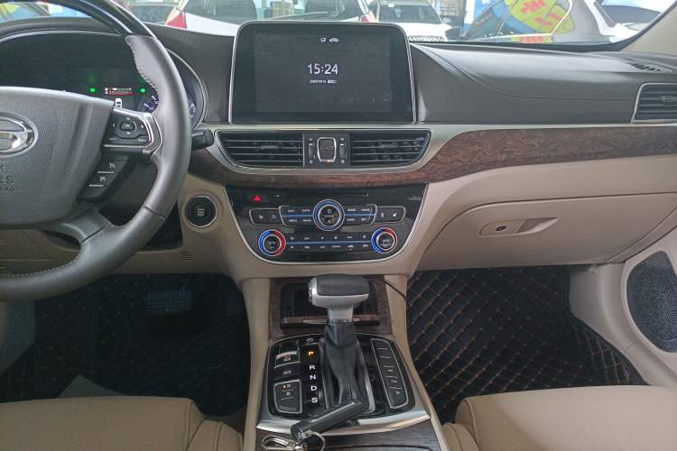 Used GAC Trumpchi GA8 2017 280T Executive Edition Audio And AC Panel