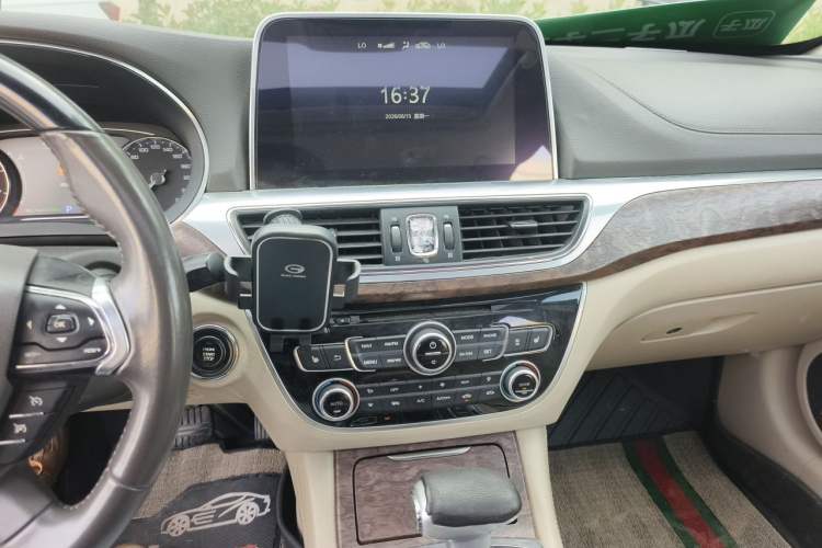 Used GAC Trumpchi GA8 2017 320T Luxury Edition Audio And AC Panel