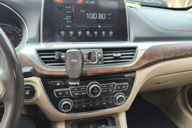 Used GAC Trumpchi GA8 2017 320T Smart Edition Audio And AC Panel