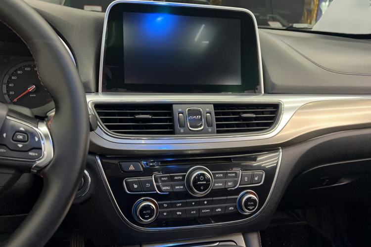 Used GAC Trumpchi GA8 2017 280T Deluxe Edition Audio And AC Panel