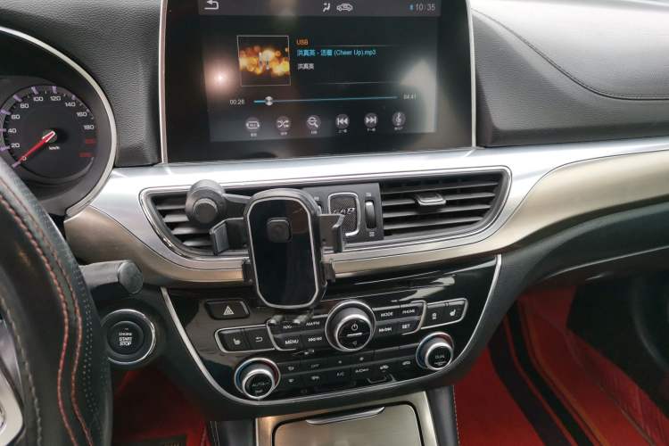 Used GAC Trumpchi GA8 2017 280T Deluxe Edition Audio And AC Panel