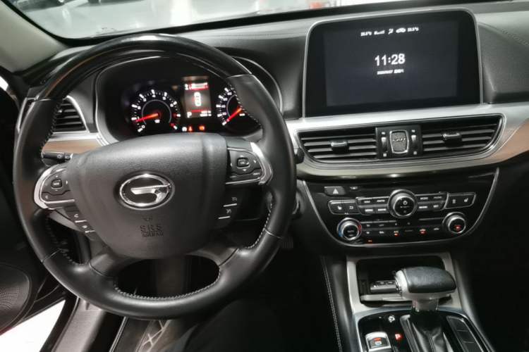 Used GAC Trumpchi GA8 2017 280T Deluxe Edition Center Console