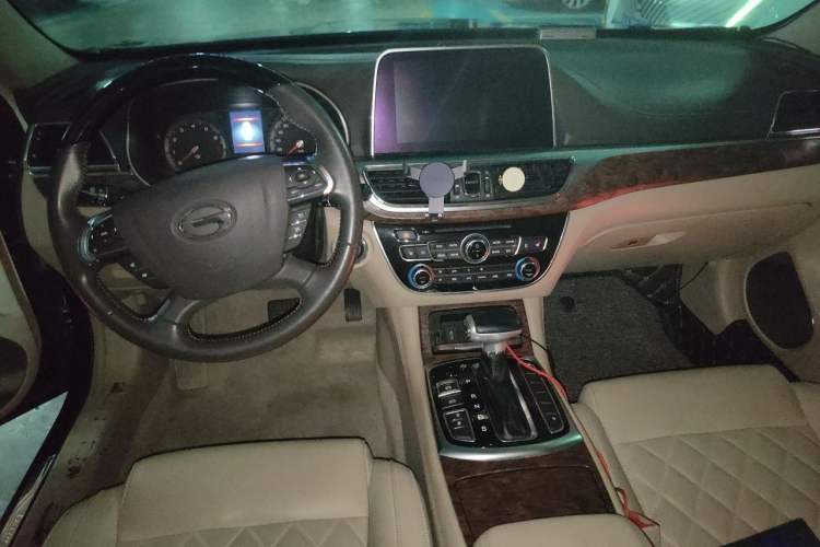 Used GAC Trumpchi GA8 2017 280T Deluxe Edition Center Console