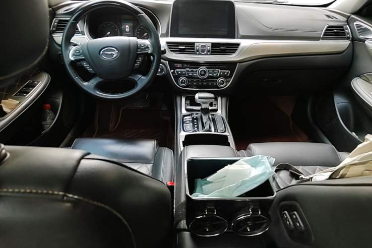Used GAC Trumpchi GA8 2017 280T Deluxe Edition Center Console
