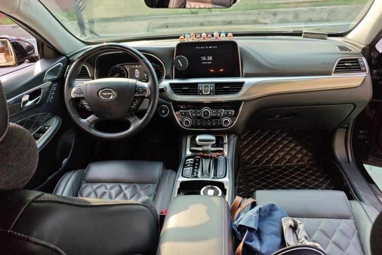 Used GAC Trumpchi GA8 2017 320T Luxury Edition Center Console