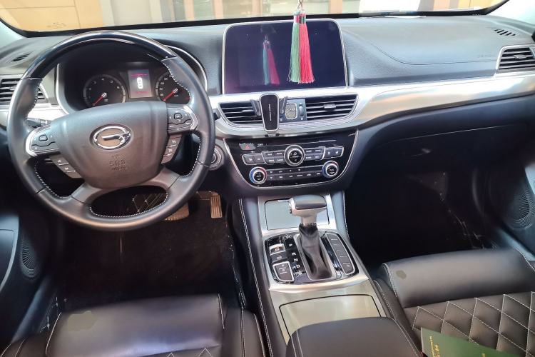 Used GAC Trumpchi GA8 2017 280T Deluxe Edition Center Console