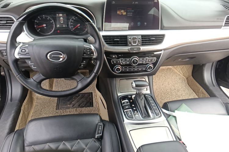 Used GAC Trumpchi GA8 2017 280T Deluxe Edition Center Console