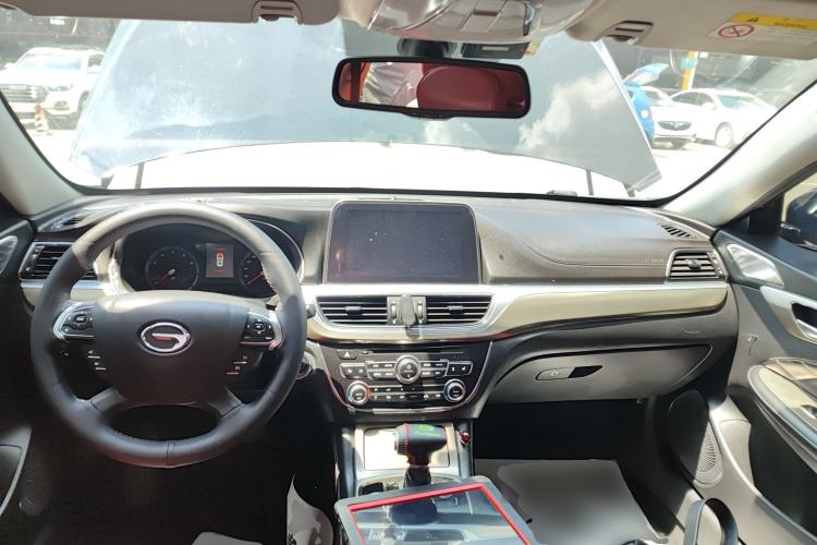 Used GAC Trumpchi GA8 2017 280T Deluxe Edition Center Console