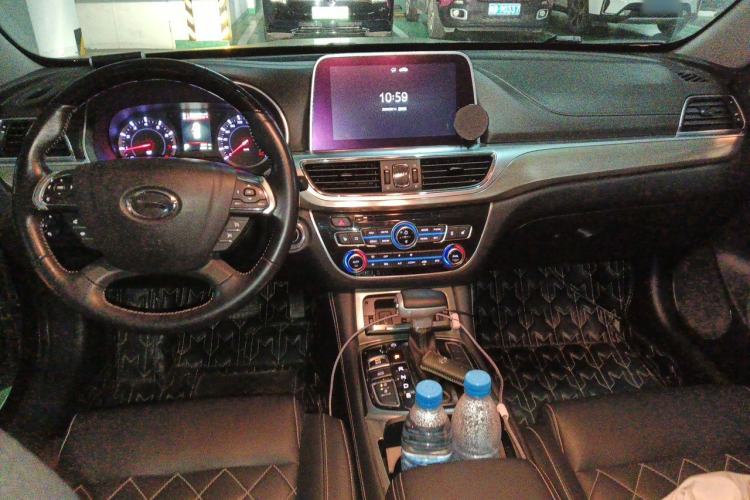 Used GAC Trumpchi GA8 2017 280T Deluxe Edition Center Console