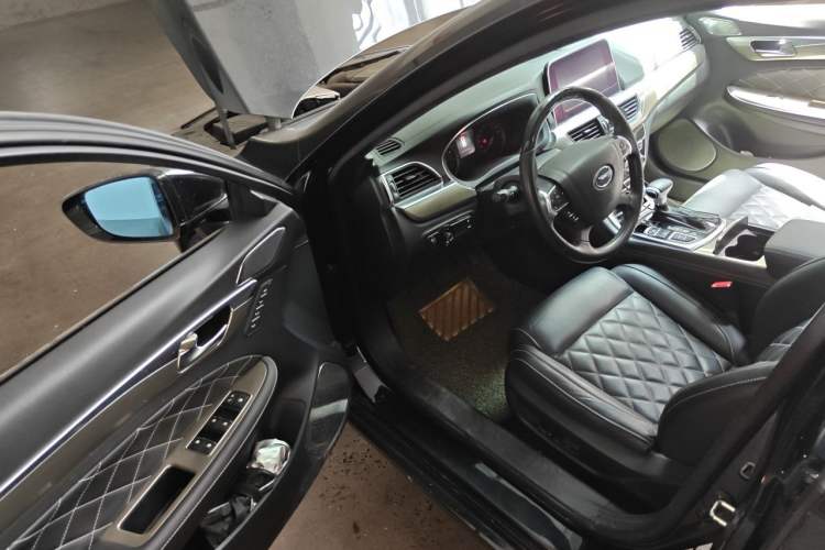 Used GAC Trumpchi GA8 2017 280T Deluxe Edition Driver Seat