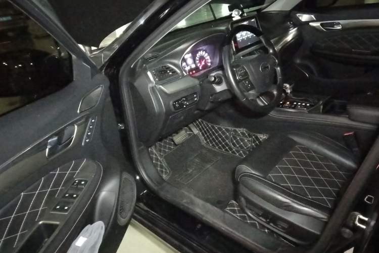 Used GAC Trumpchi GA8 2017 280T Deluxe Edition Driver Seat