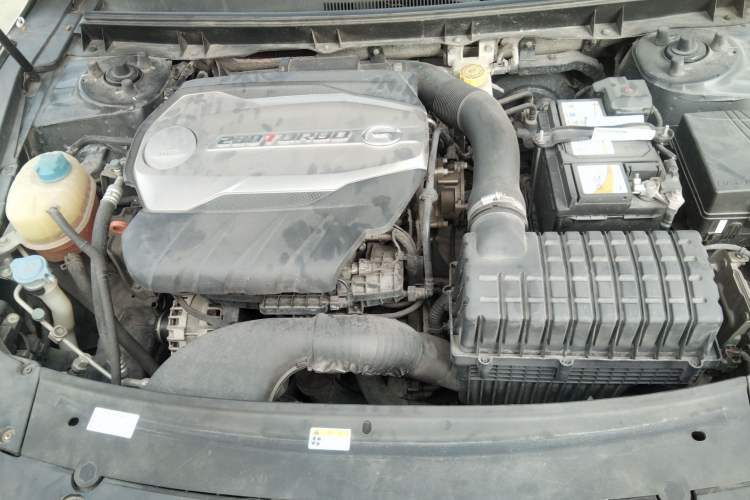Used GAC Trumpchi GA8 2017 280T Deluxe Edition Engine Bay