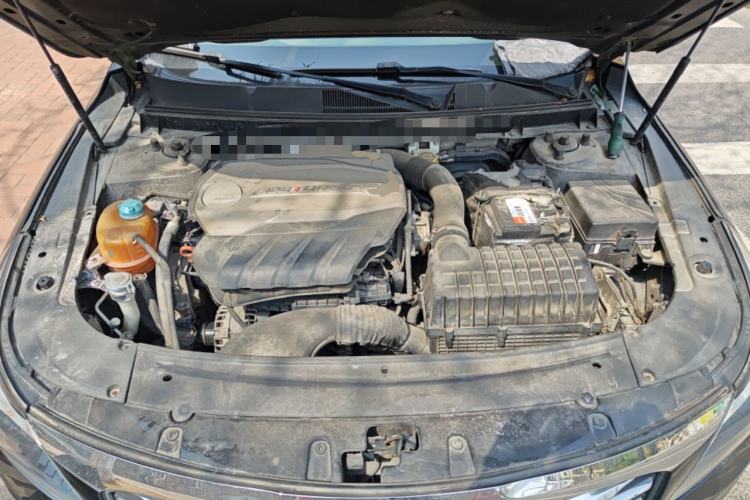 Used GAC Trumpchi GA8 2017 320T Luxury Edition Engine Bay